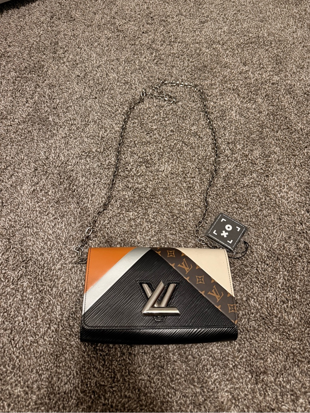 Designer-Inspired Tricolor Shoulder Bag with LV Emblem